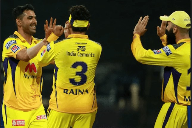 CSK Sealed Their 5th Win in IPL 2021 With a 7-Wicket Win Over SRH