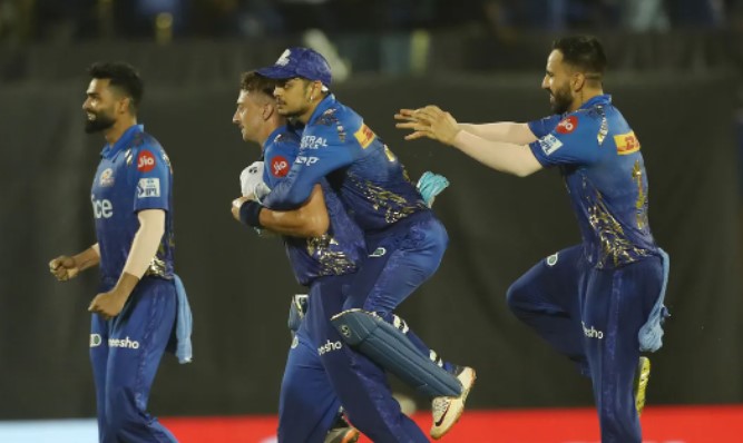 MI Won Against The Powerful GT With a Slight Margin in IPL 2022