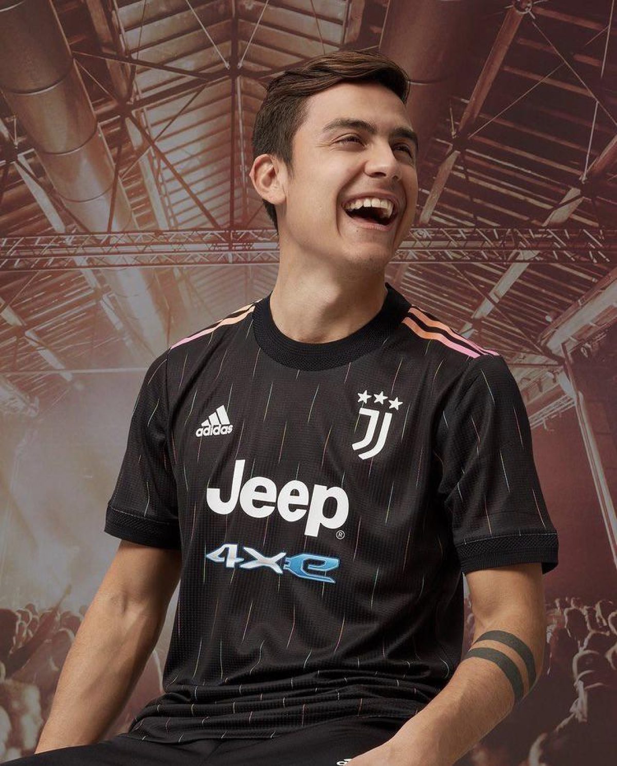 Juventus unveil starry 2022-23 away kit inspired by night matches