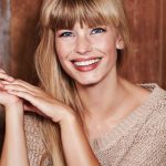 style-ideas-long-hair-with-bangs-oval-face